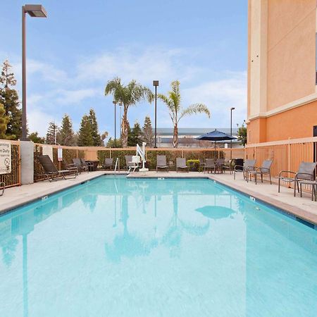 Hampton Inn & Suites Clovis Airport North Exterior photo