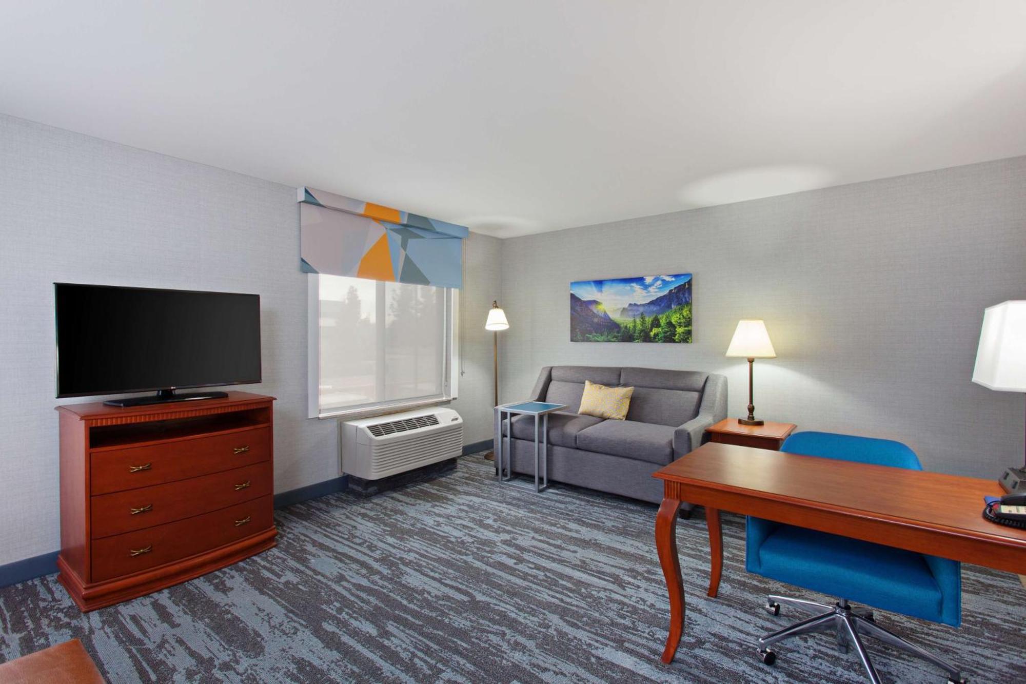 Hampton Inn & Suites Clovis Airport North Exterior photo