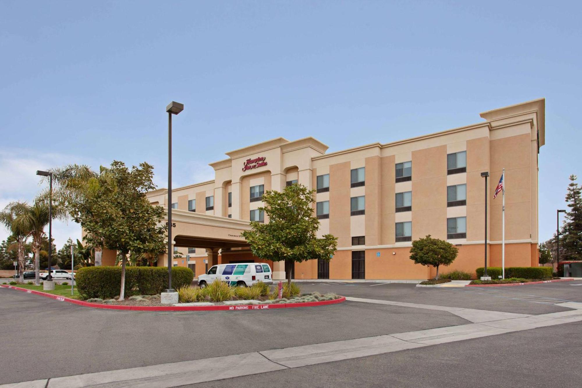 Hampton Inn & Suites Clovis Airport North Exterior photo